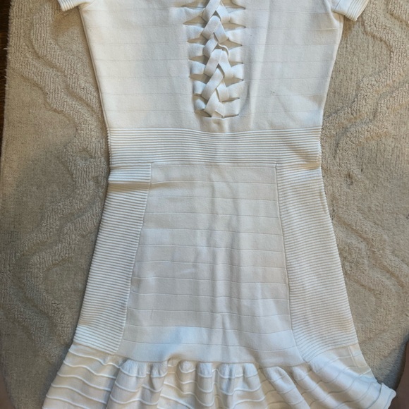 Sandro White Knit Fitted Dress with Knot Back Detail Size 3 - Picture 5 of 6